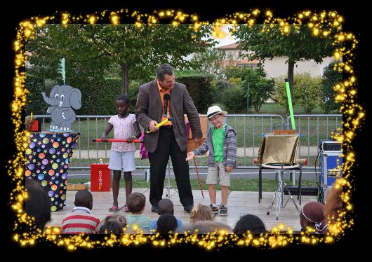 spectacle magicien en plein air, poitiers